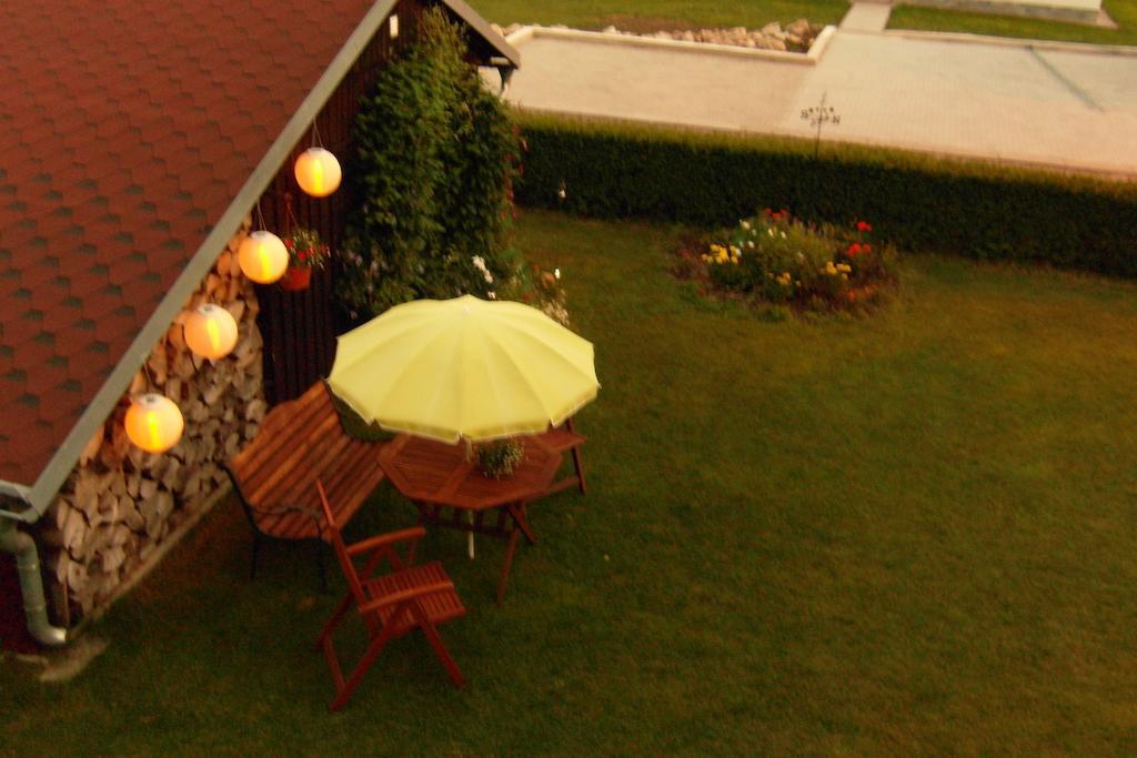 Pension Arabela Bed and Breakfast Harrachov Exterior foto